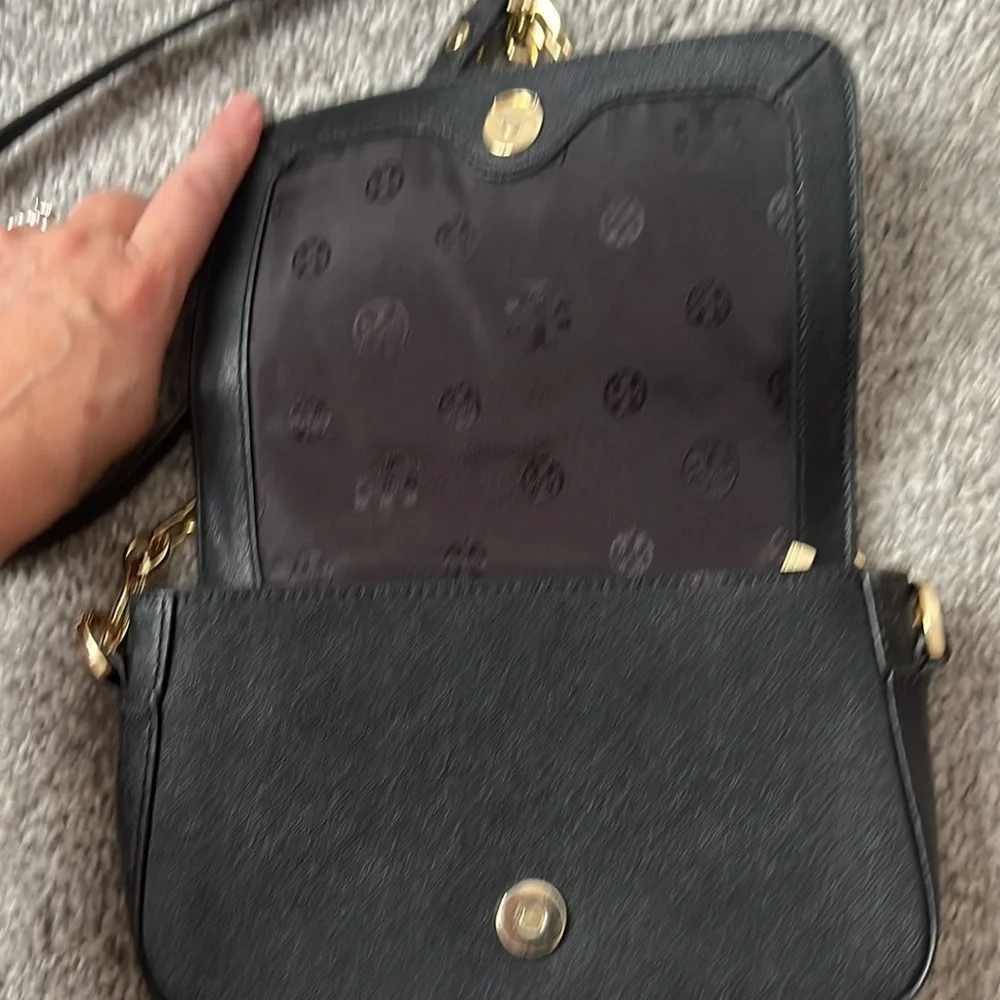 Tory Burch Saffiano Robinson Chain Crossbody - Picture 5 of 10